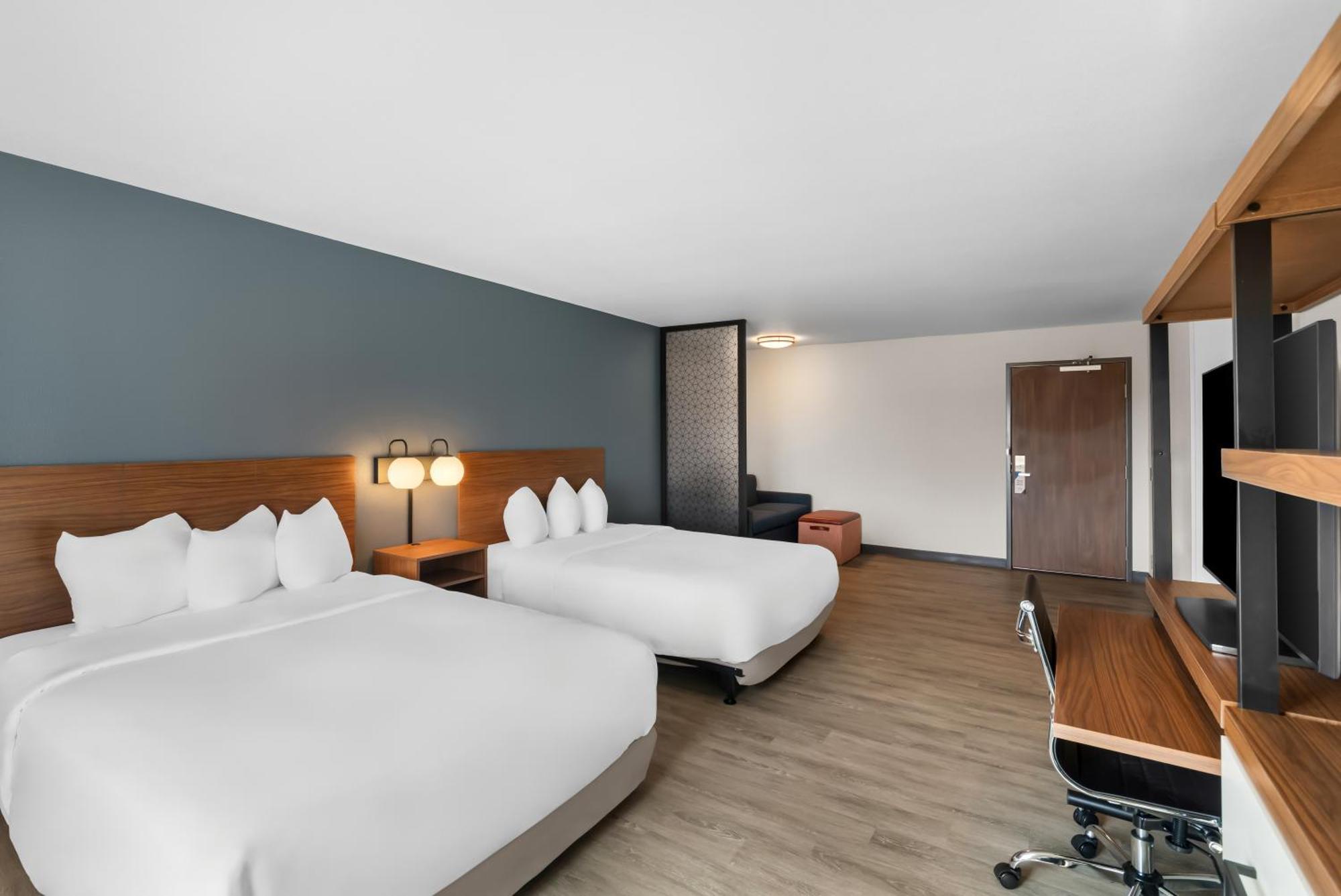 Everhome Suites باستروب المظهر الخارجي الصورة